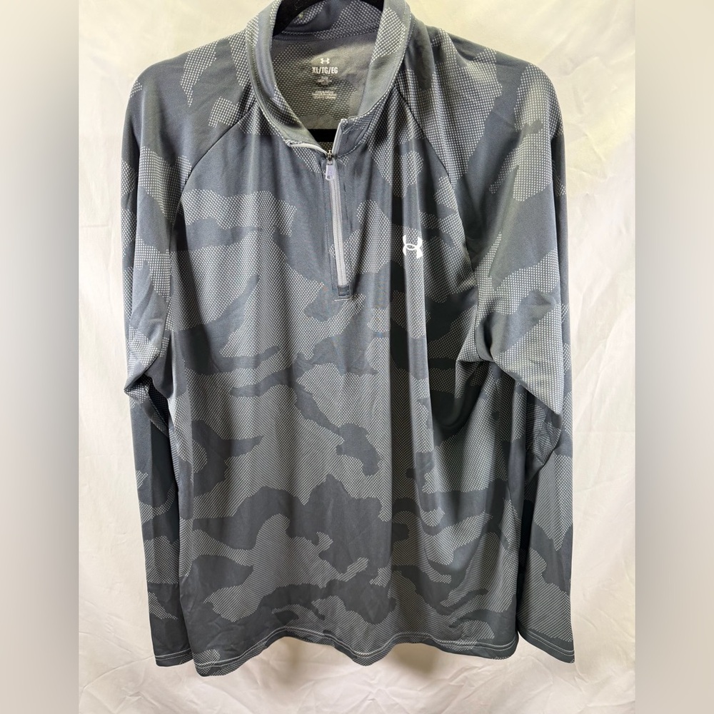 Under Armour Black and Gray Camo Pullover 1/4 zip Pullover Loose Fit